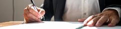 Ondertekenen van een vaststellingsovereenkomst, contract of ander document