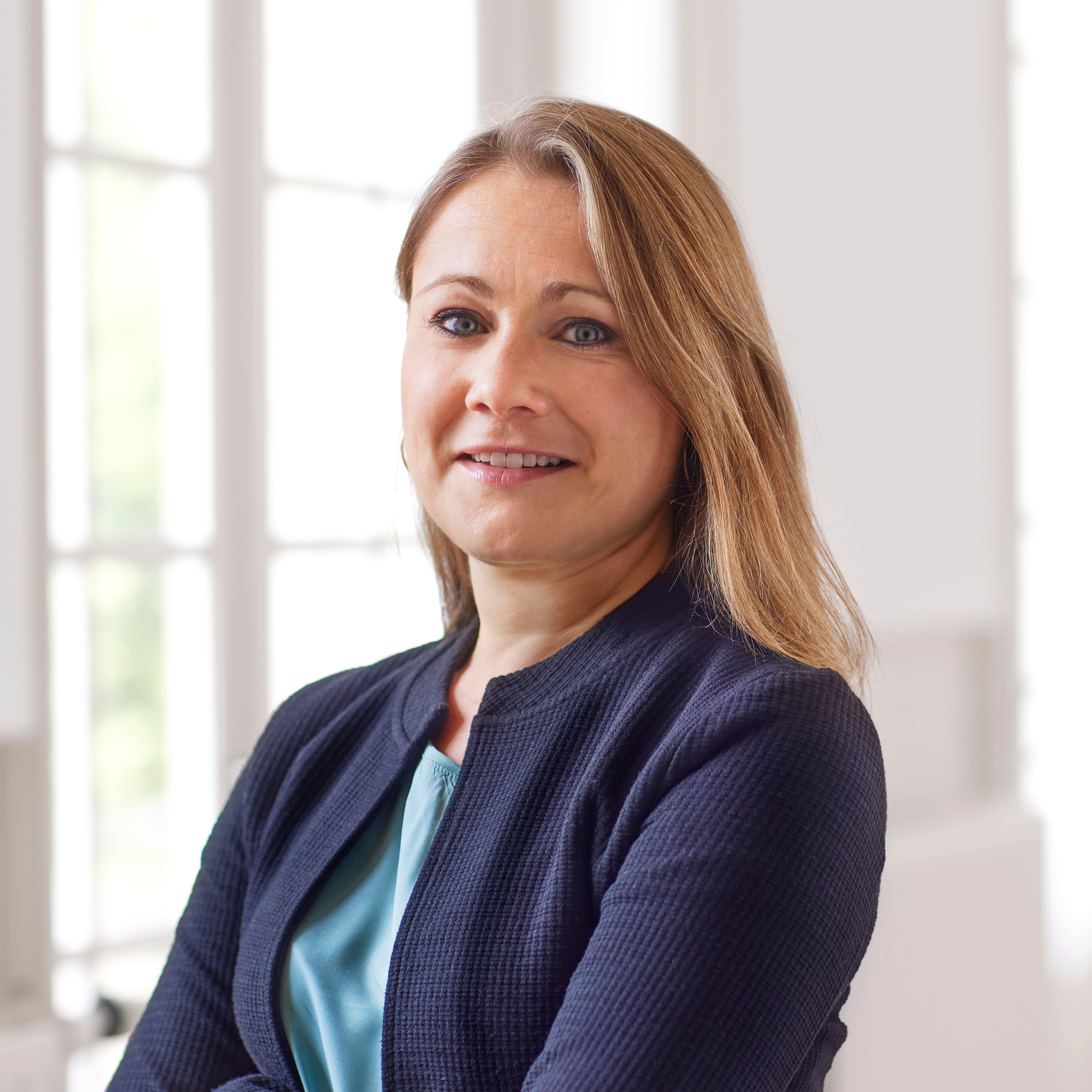 mr. W.J.M. (Ilona) Ravesteijn-van Boekel