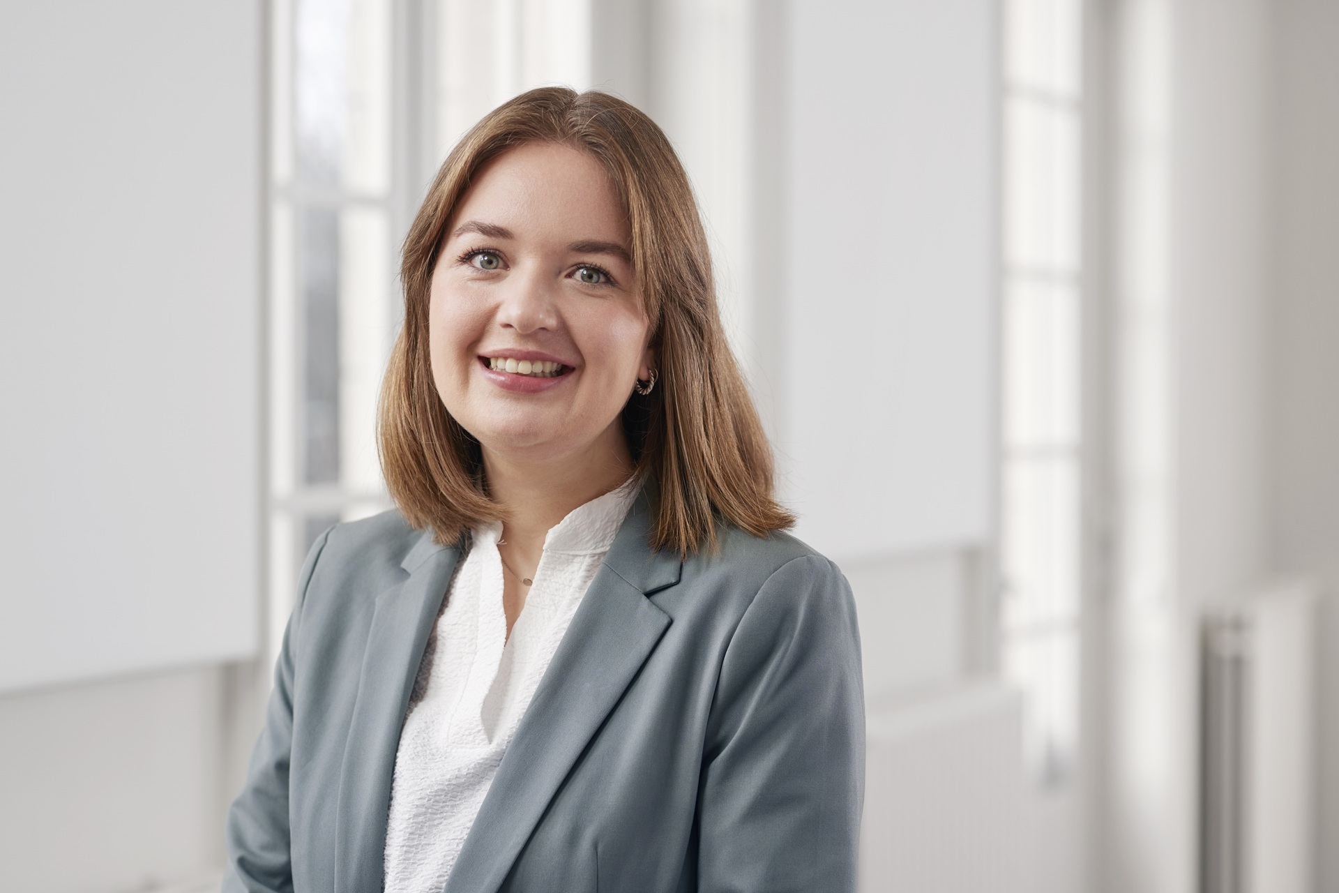 mr. F.C.M. (Famke) Teeuwen